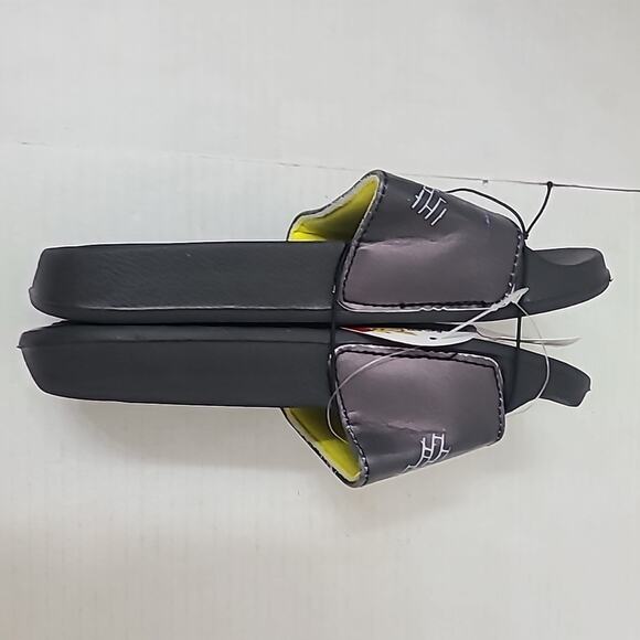 Pikachu Classic Pokemon Slides Unisex Kids Size 13 NWT - Picture 5 of 8